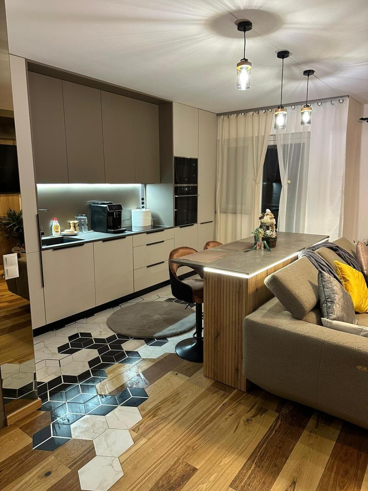 Apartament De Lux Andre Сибиу Экстерьер фото